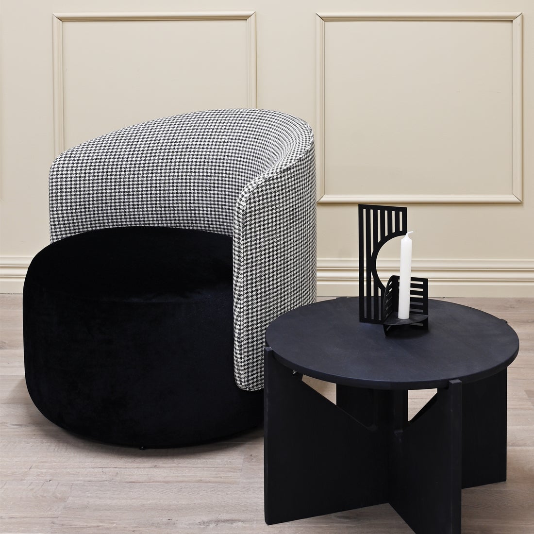 OCCASIONAL CHAIRS