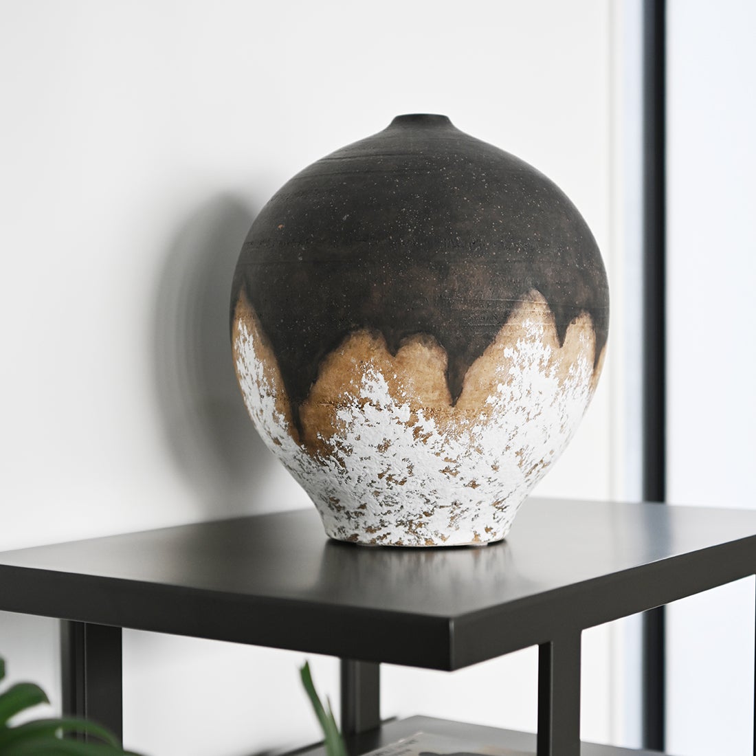 VASES & POTS