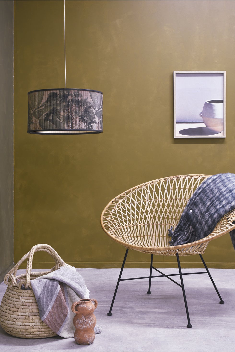 Palm Leaf Summer Basket w/Handle