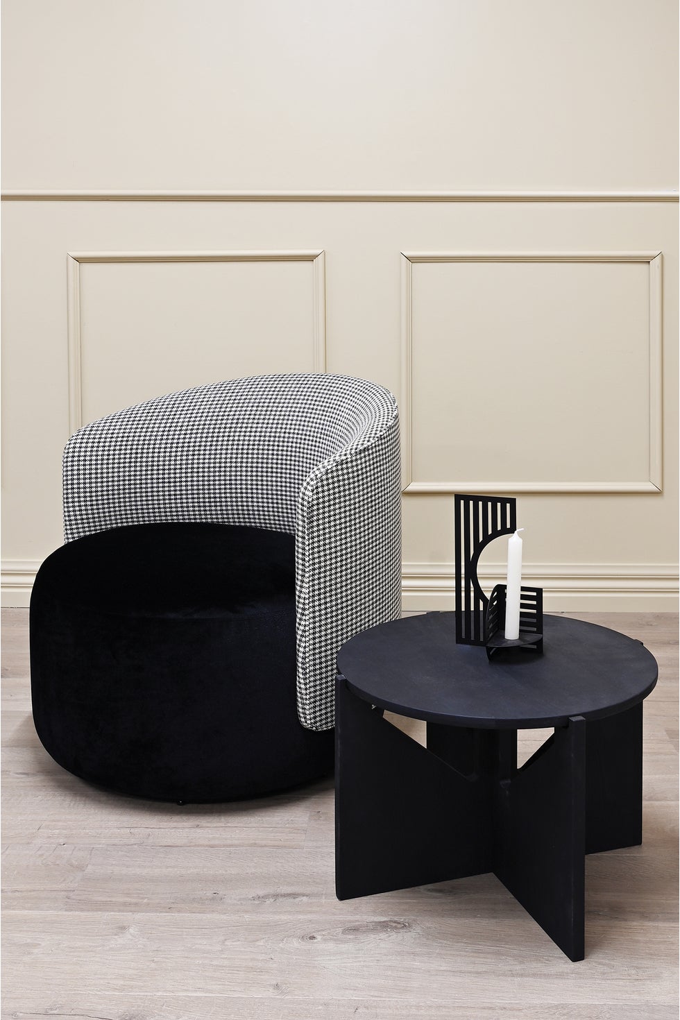 The Estella Swivel Chair - Houndstooth Black