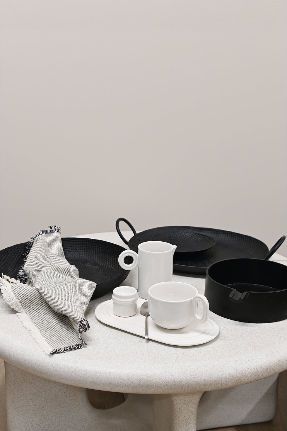 ANKARA Tray w/Handles - Black