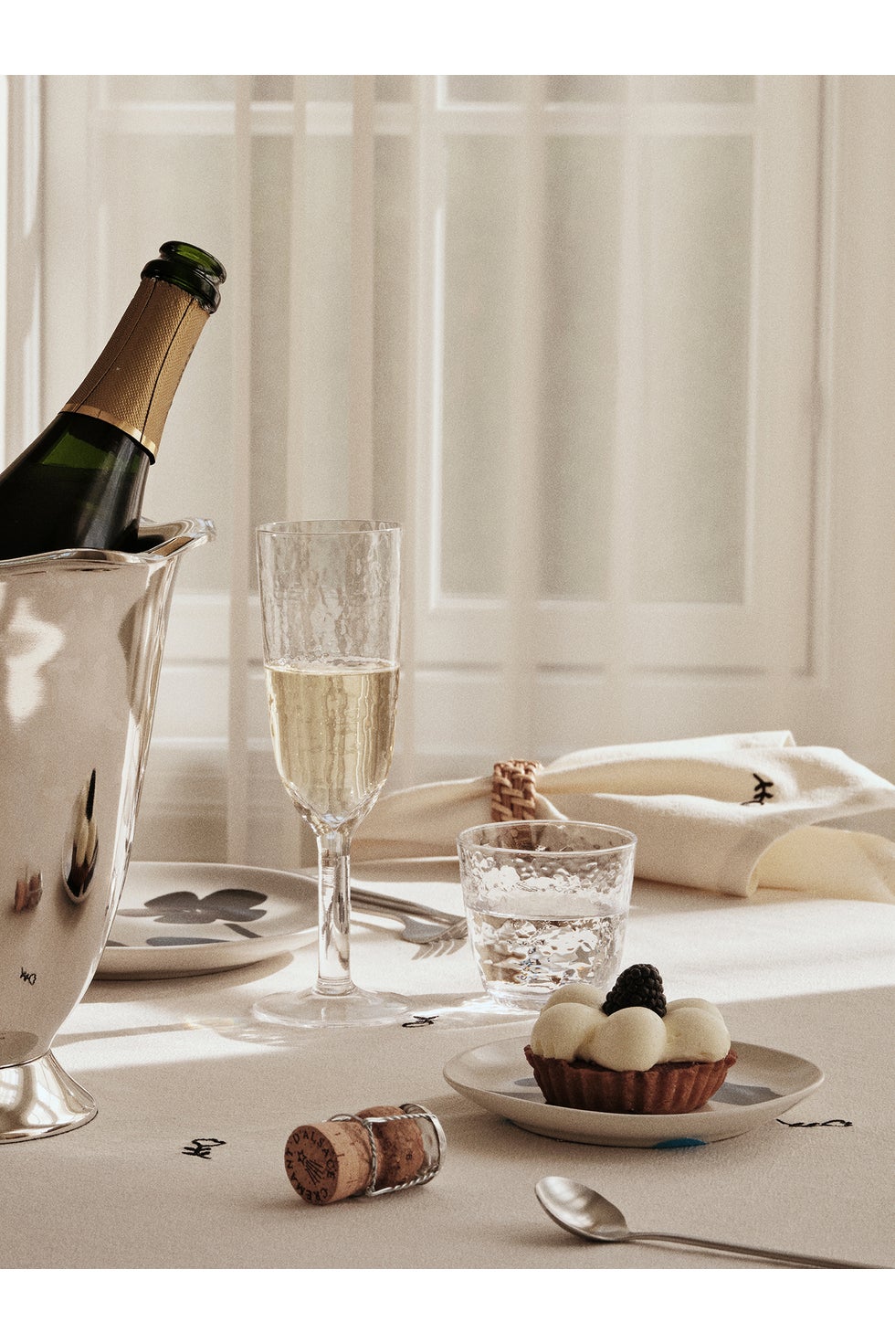 BROSTE Hammered Champagne Glass Clear