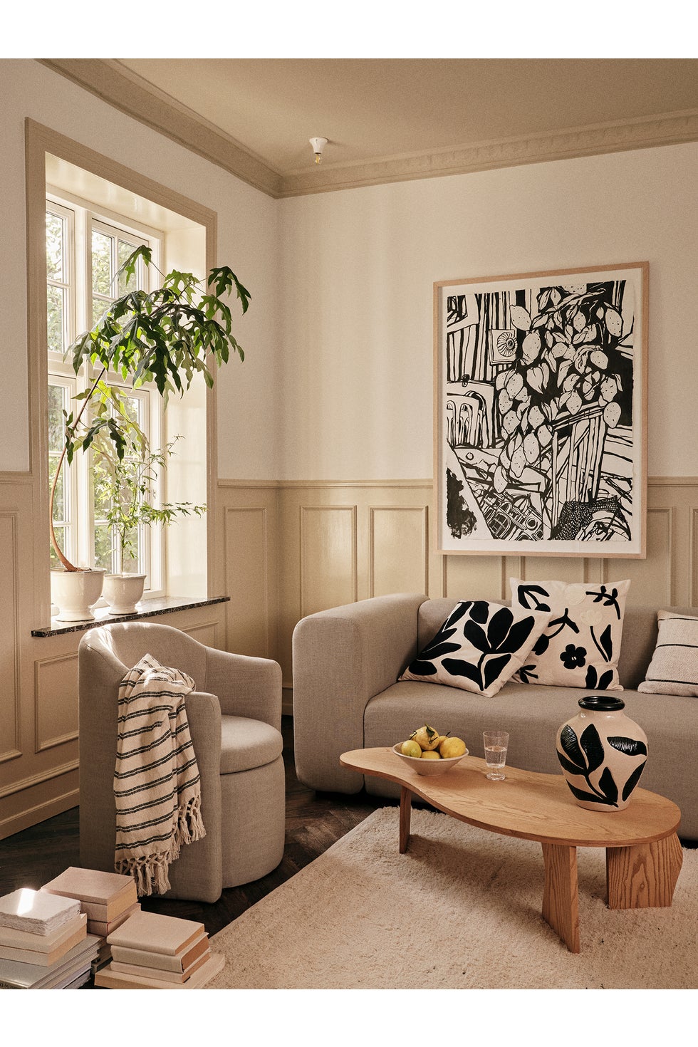 BROSTE Vase Herbert Large - Black/Rainy Day