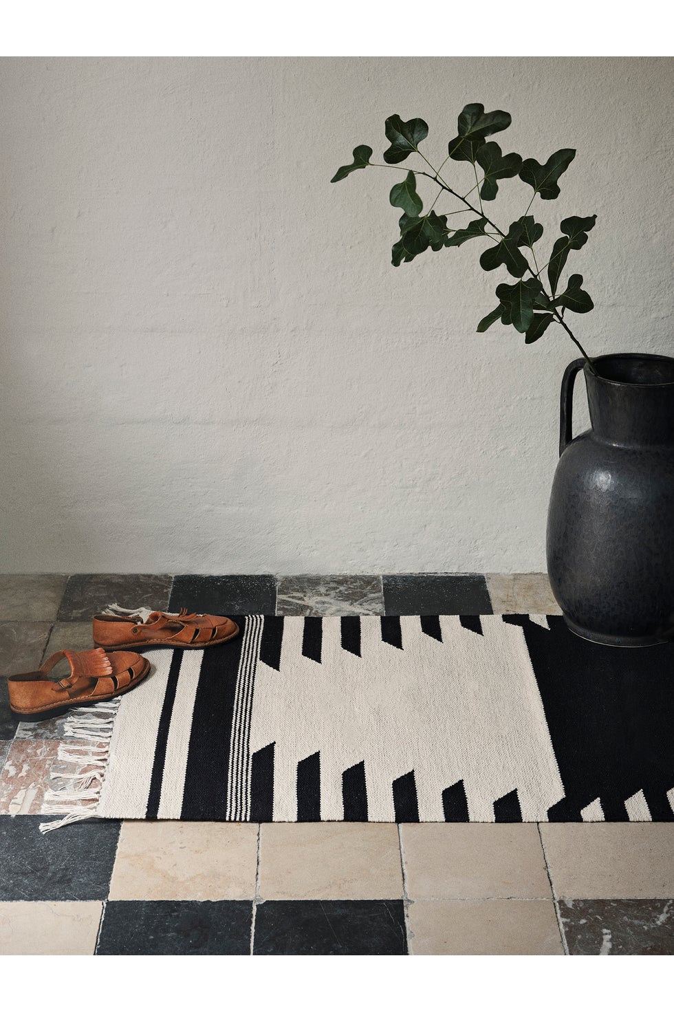 BROSTE Rug Iselin - Black/Off White 140*200