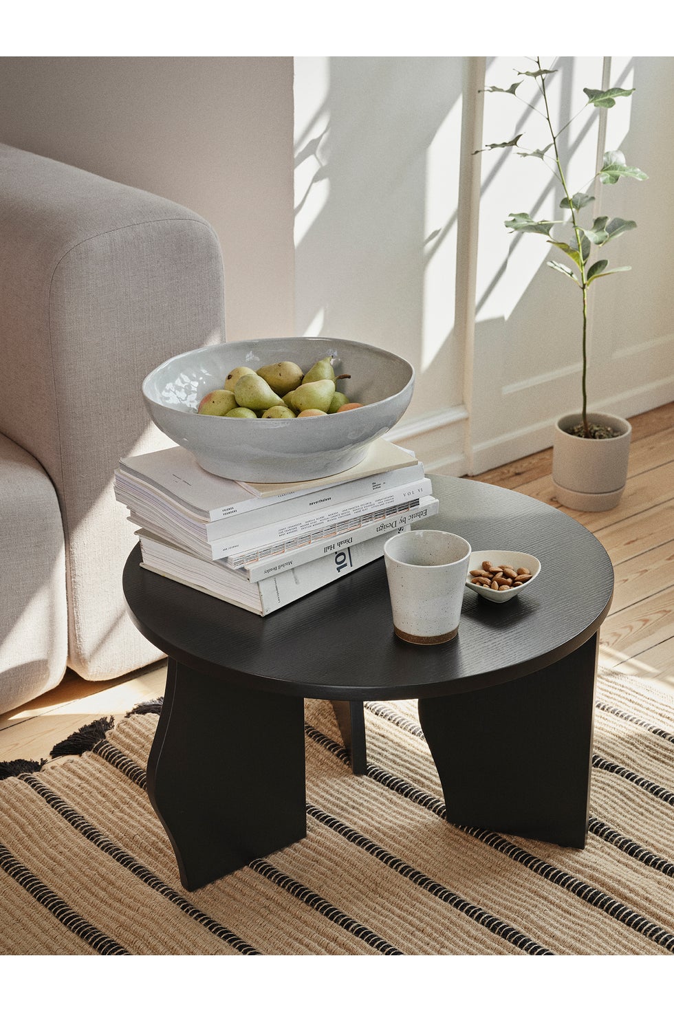 BROSTE Table Brook Round - Black