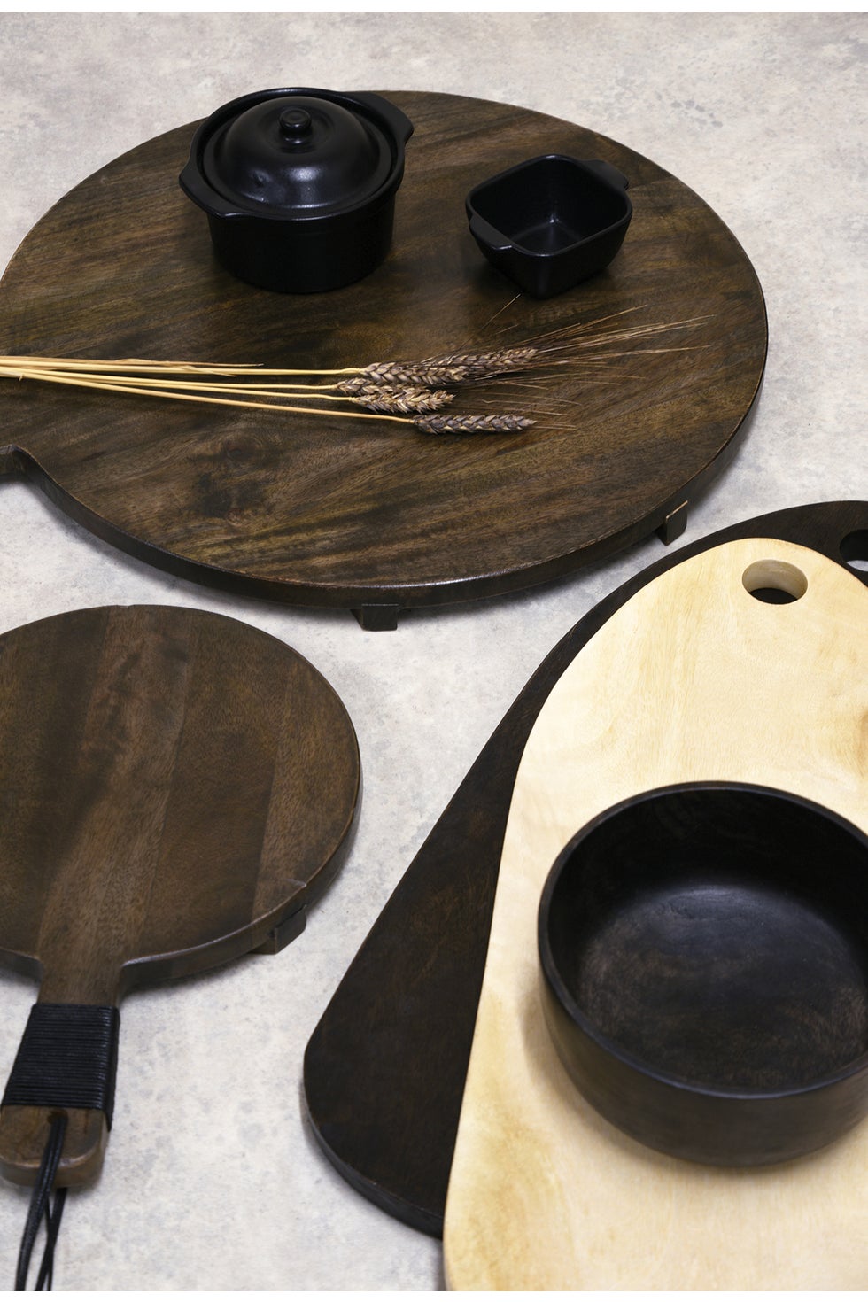 Round Board w/Handle - Grey Wash