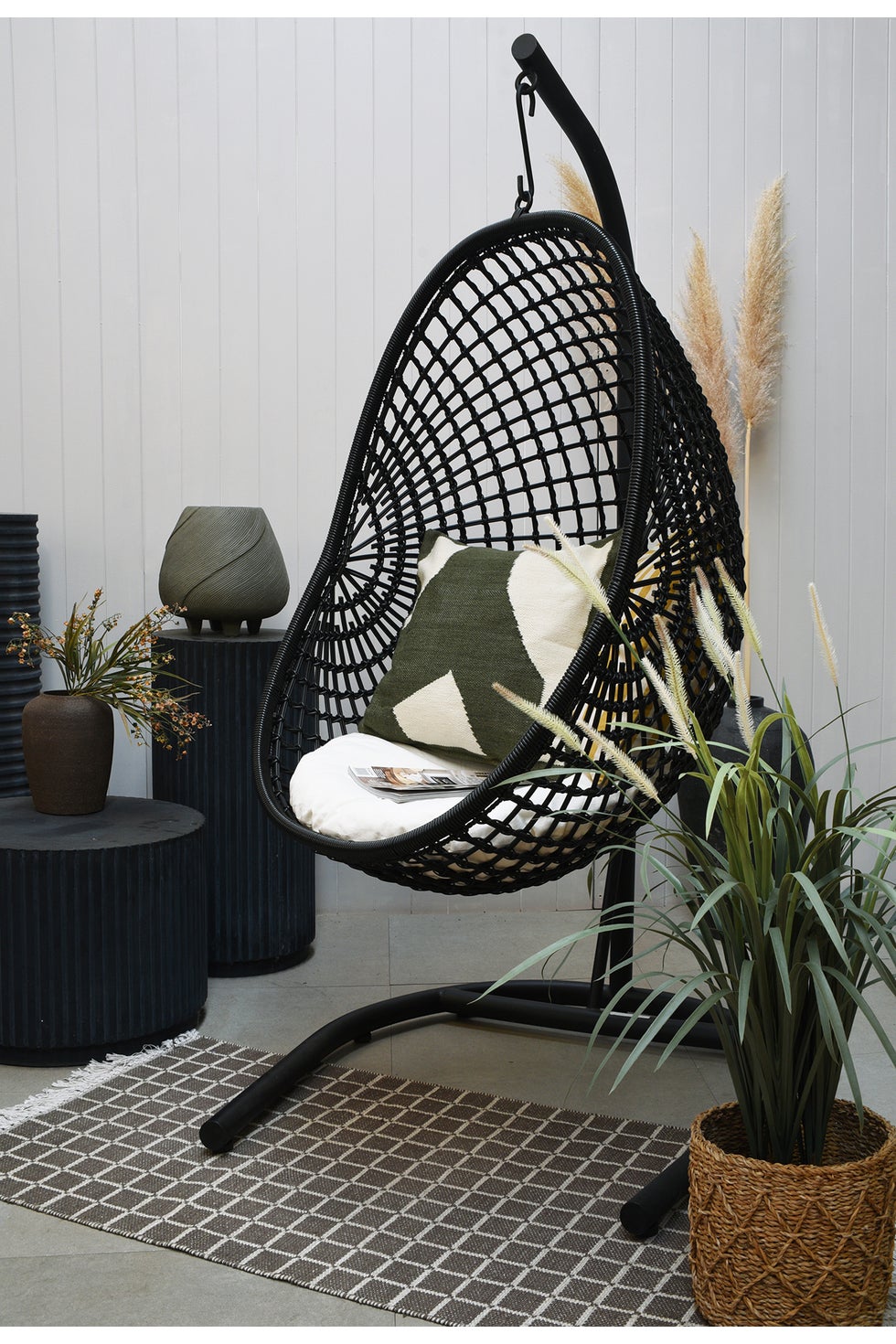 CHECK POD Chair Outdoor - Black w/Seat Cushion