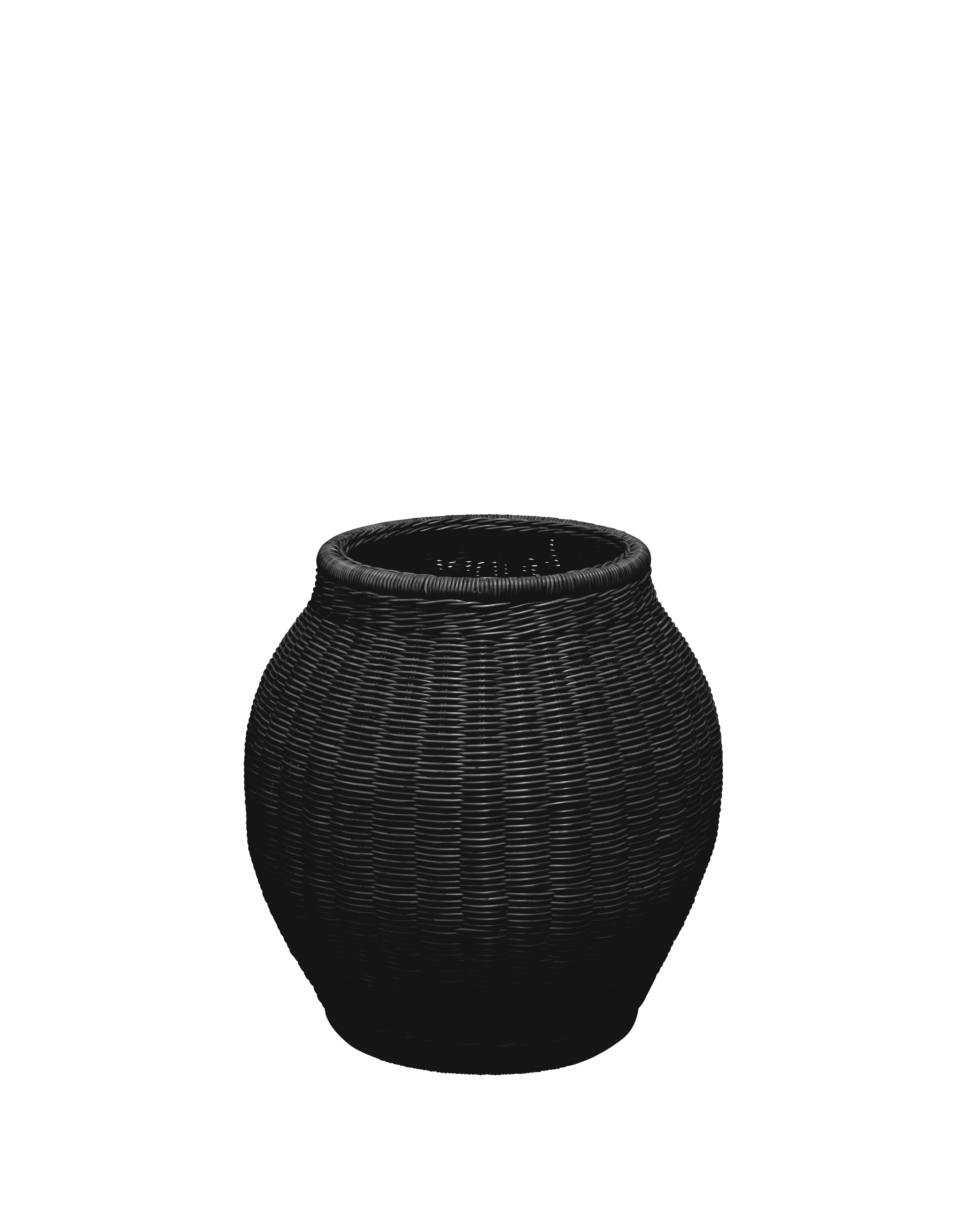 Hale Outdoor Medium Planter Basket - Black