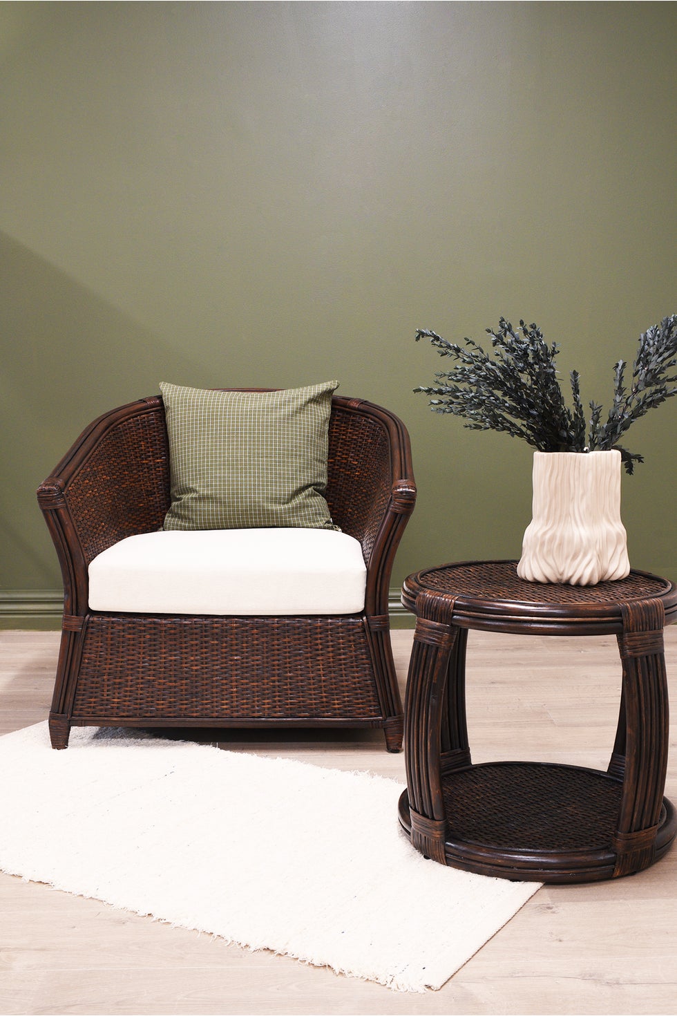 PLANTATION Amara Armchair w/Cream Seat&Scatter Cushion - Chocolate