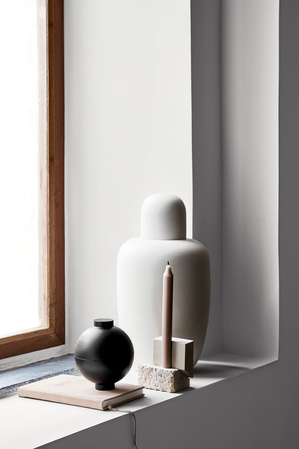 KRISTINA DAM Offset Candleholder Vol 2 - Light Grey*