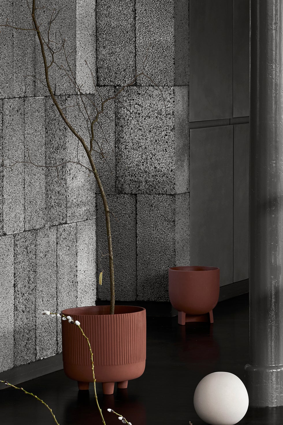 KRISTINA DAM Three Legged Bowl XLarge - Red Engobe*