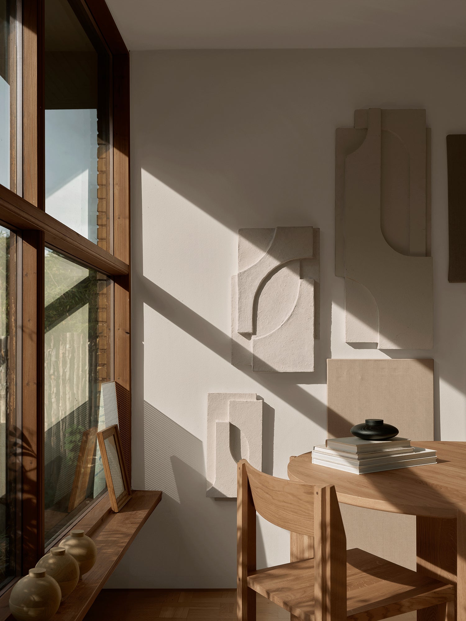 KRISTINA DAM Serif Relief Small - Off White