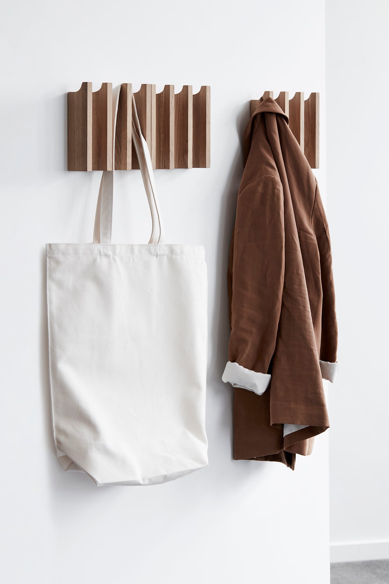 KRISTINA DAM Column Coat Rack - Warm