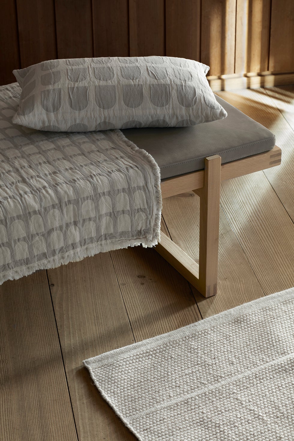 KRISTINA DAM Arch Throw - Off-White/Beige 180*130*