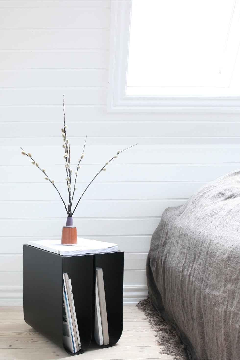 KRISTINA DAM Curved Side Table - Black