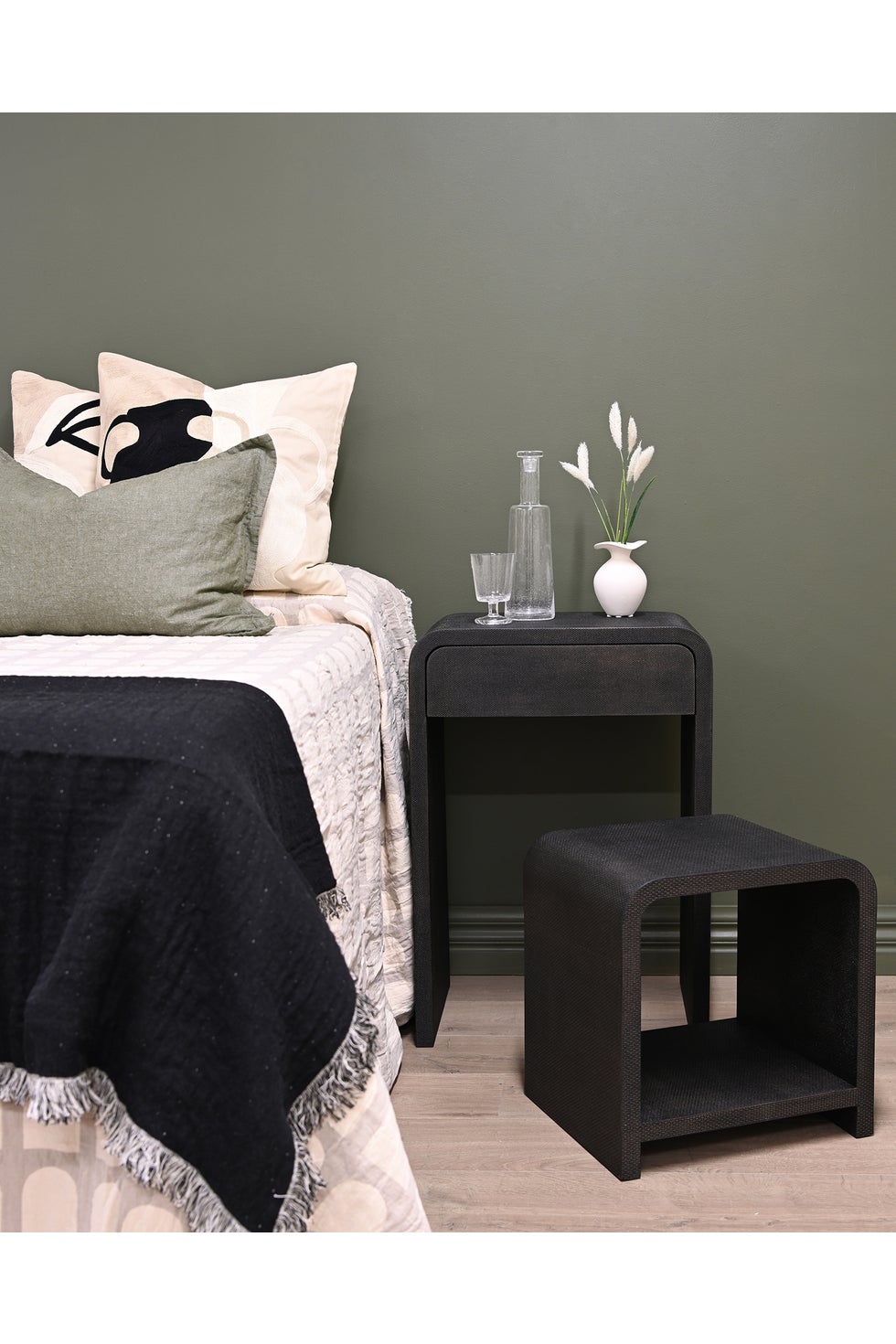 CLARENCE Bentley Bedside Small - Dark Seal Rattan