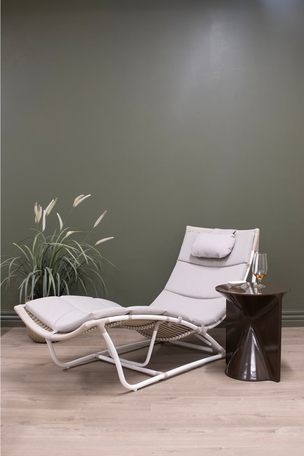 VISTA Hourglass Side Table - Dark Earth Gloss*