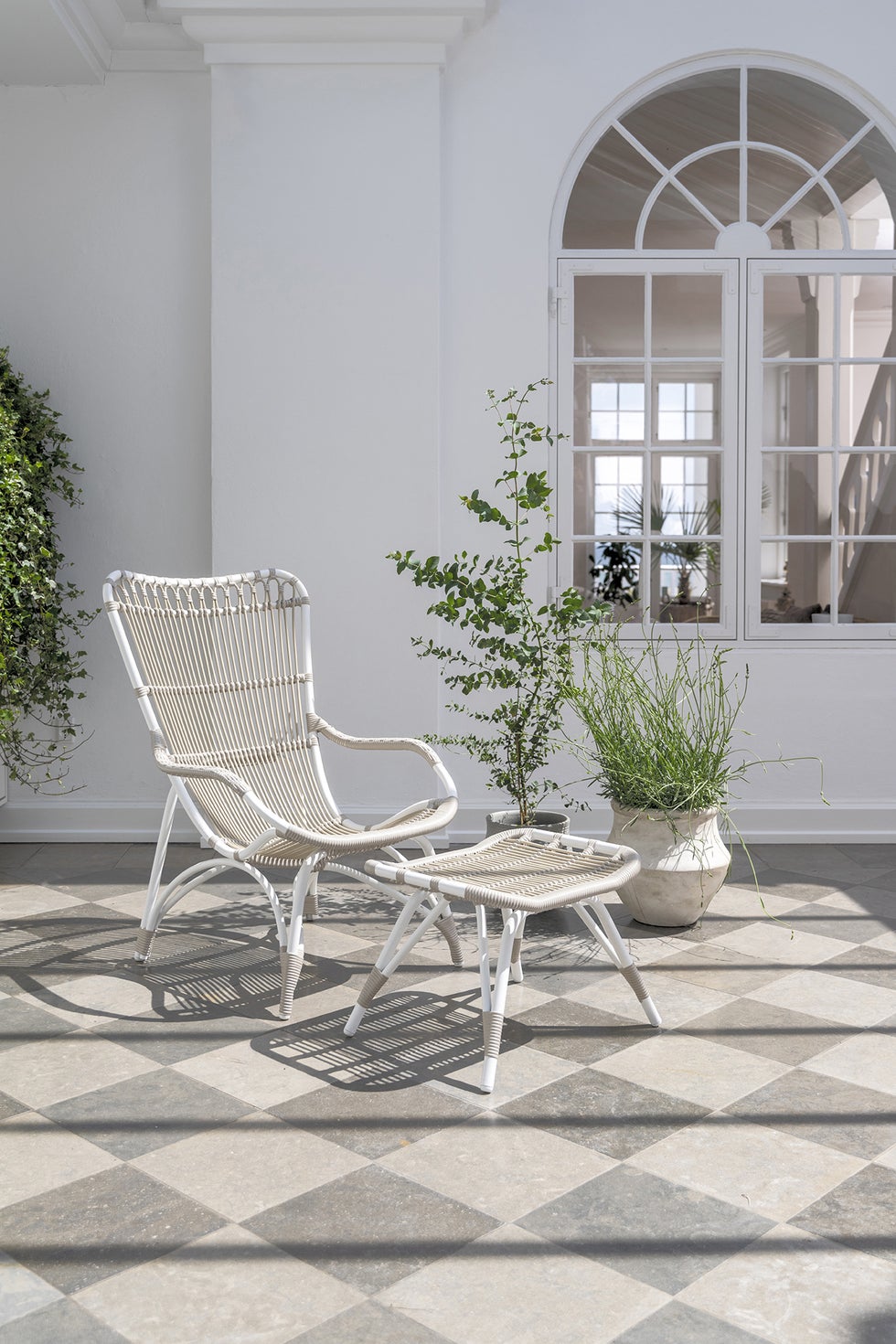 SIKA Exterior Monet Foot Stool - Dove White