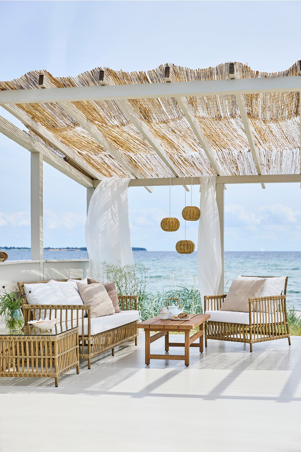 SIKA Exterior Caroline Sofa w/White Cushions - Antique