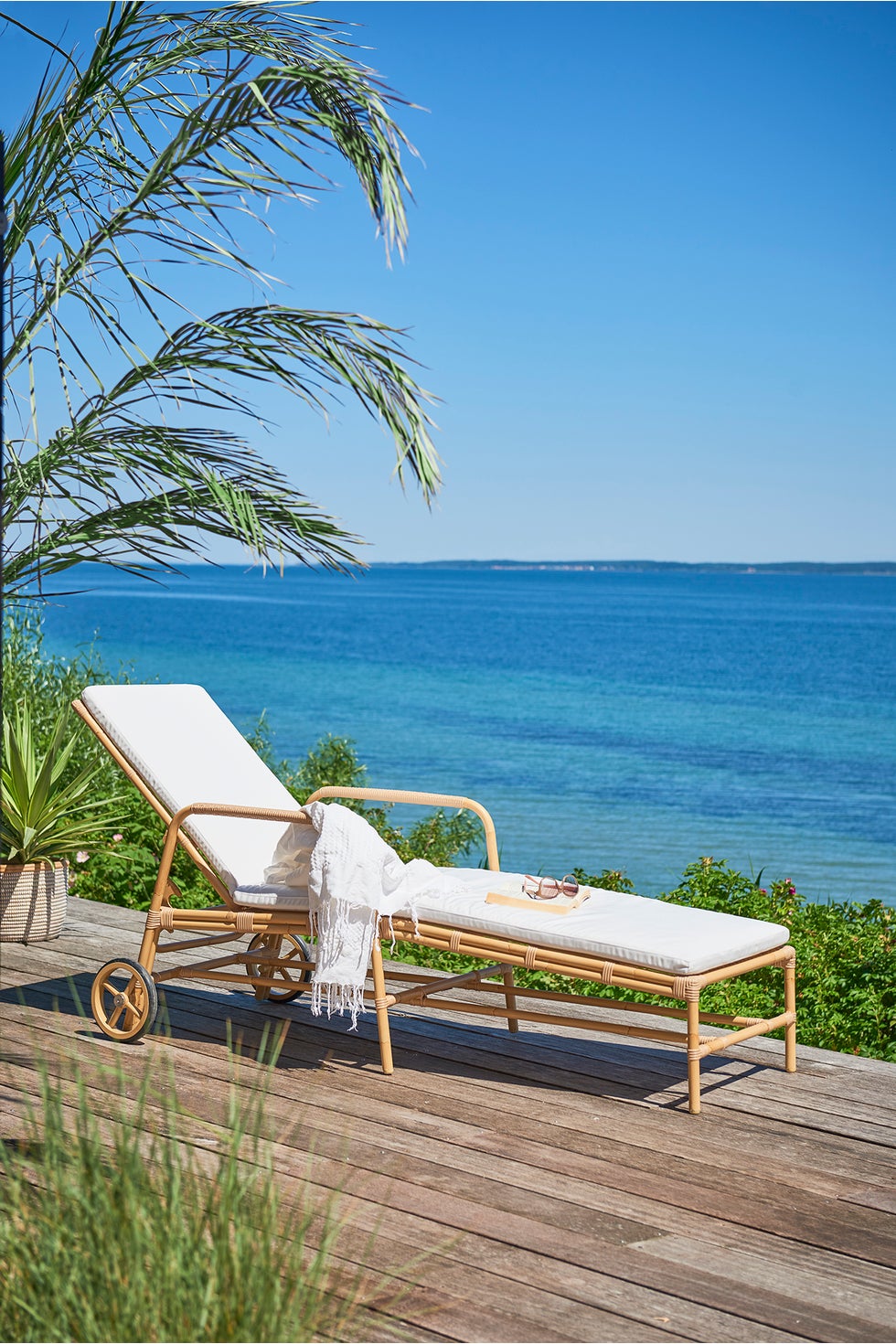 SIKA Exterior Josephine Sunbed w/Black Cushion - Natural Alu-Rattan