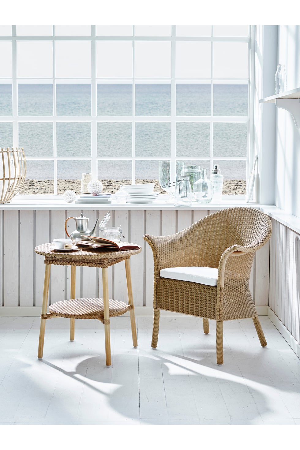 SIKA Loom Classic Chair w/White Seat Cushion - Natural