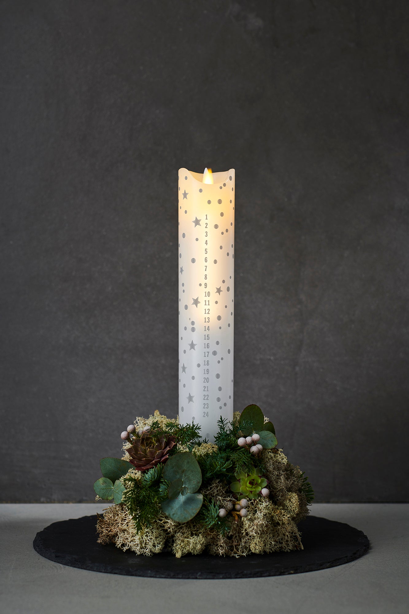 SIRIUS Sara Calendar Candle Romantic Giftboxed