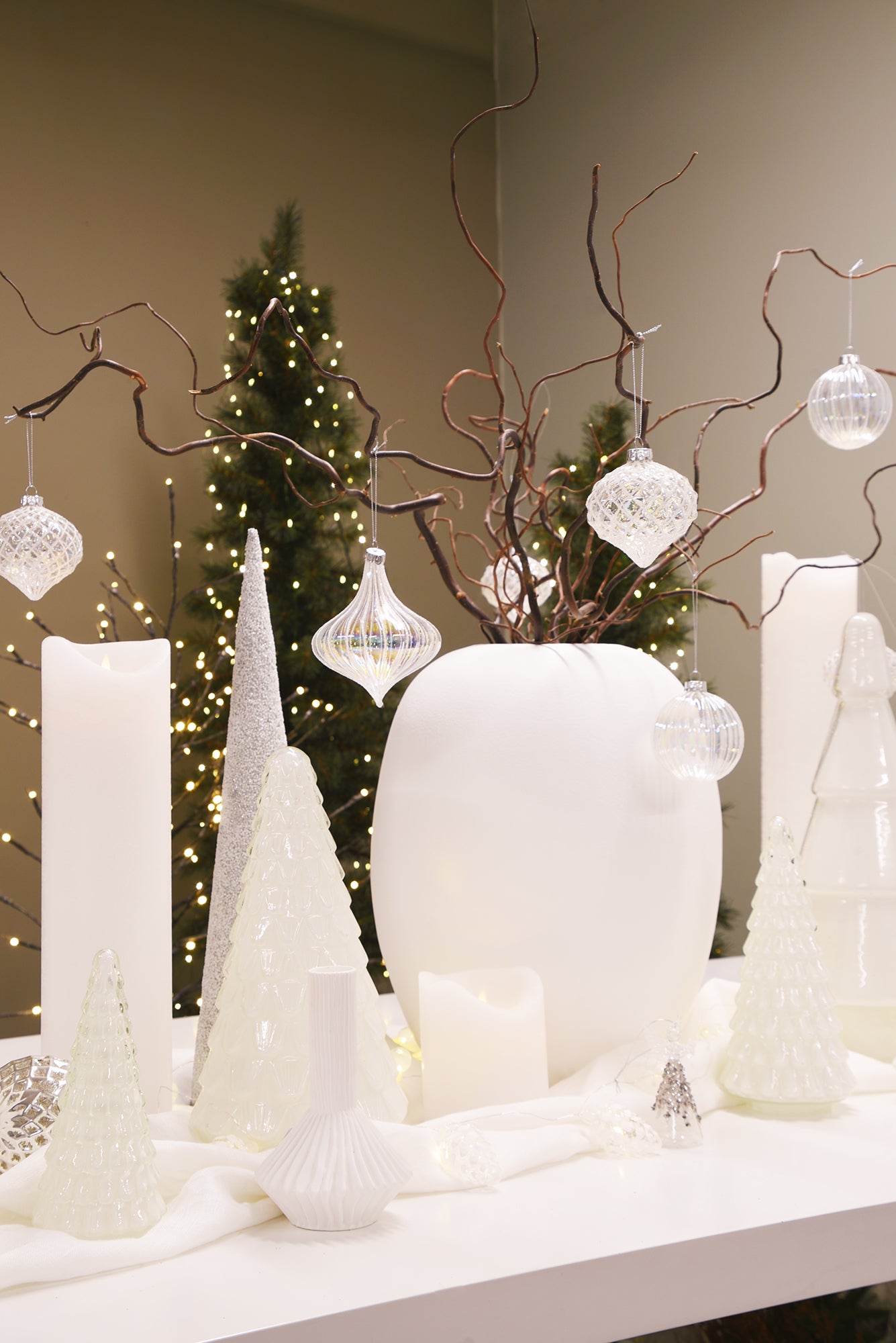 GLASS TREE 4-Tiered Large - White Finish