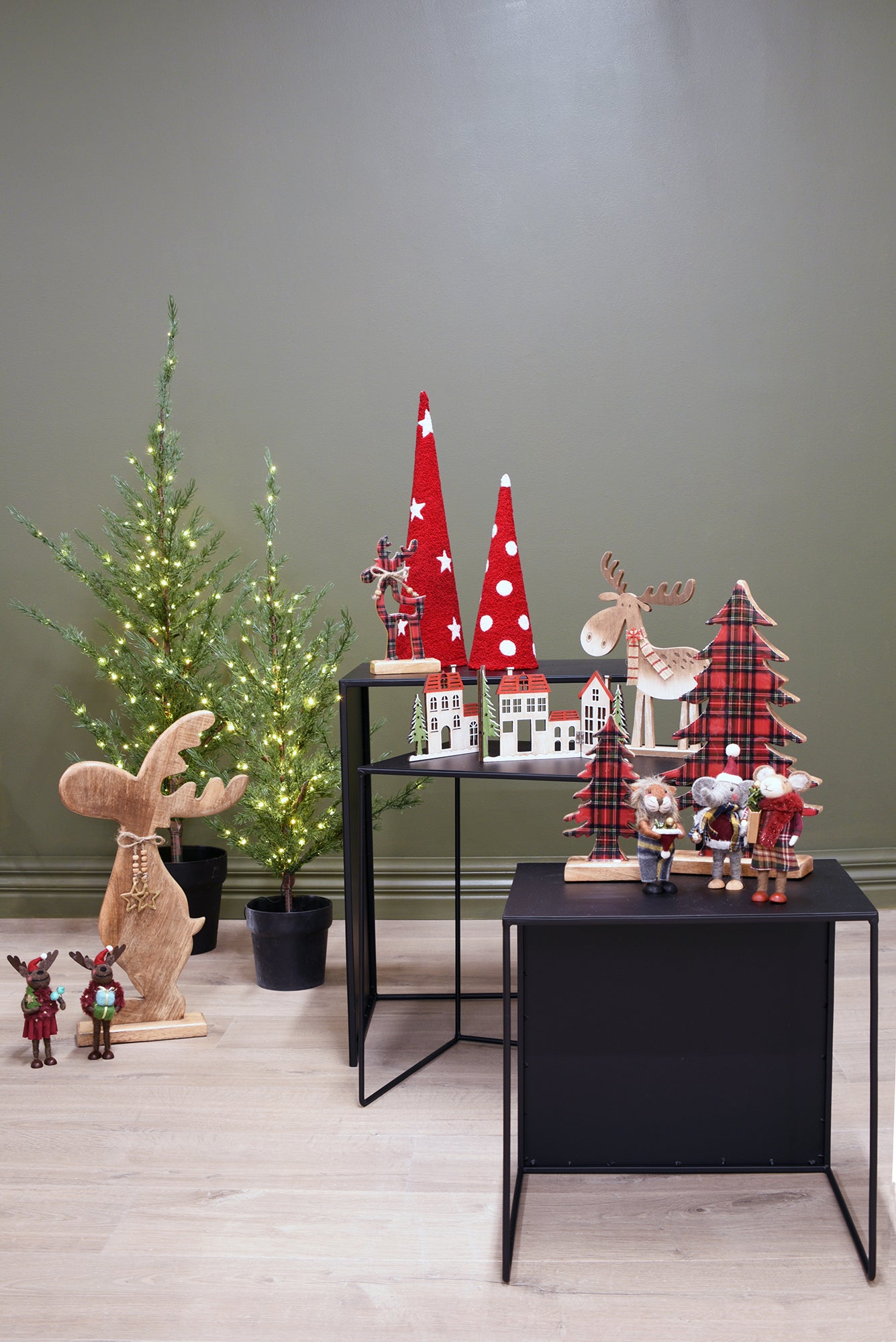 FELT Standing Reindeer - Burgundy Barnard 