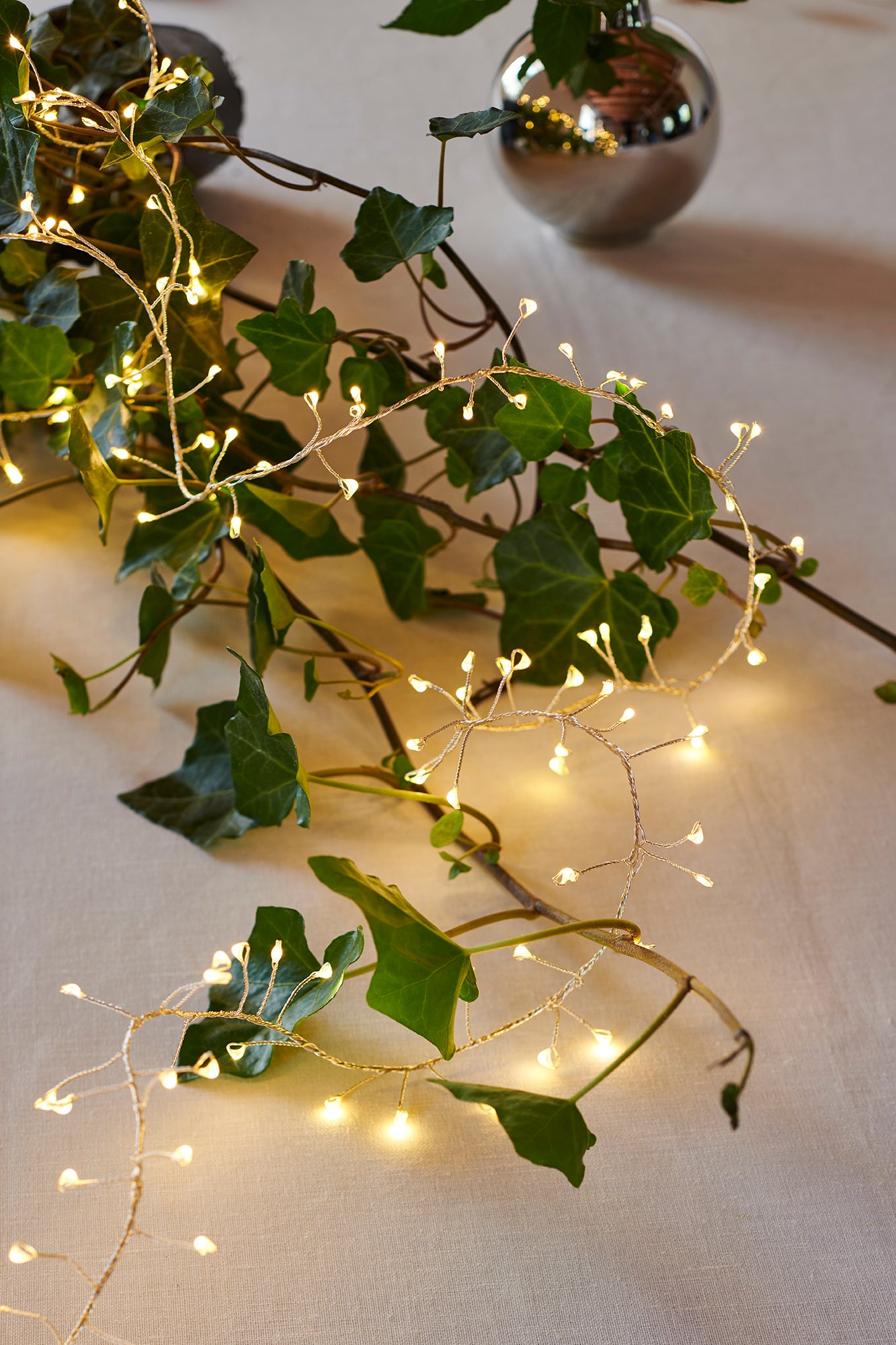 SIRIUS Knirke Cluster String Lights 
