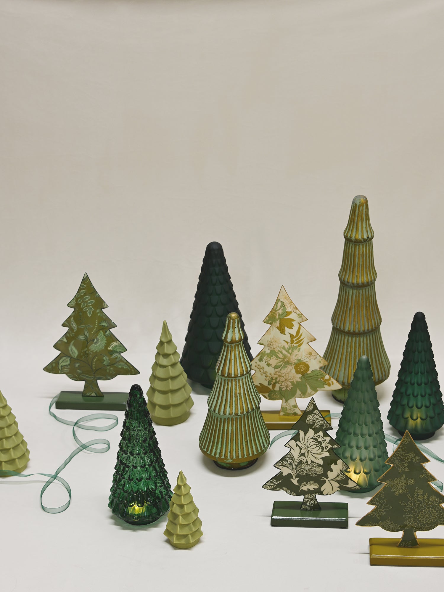 Standing Christmas Tree Tall - Golds
