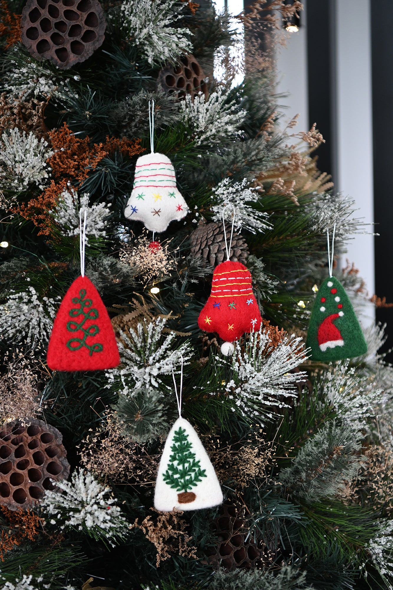 FELT Hanging Christmas Bells S/2 - Red/Cream