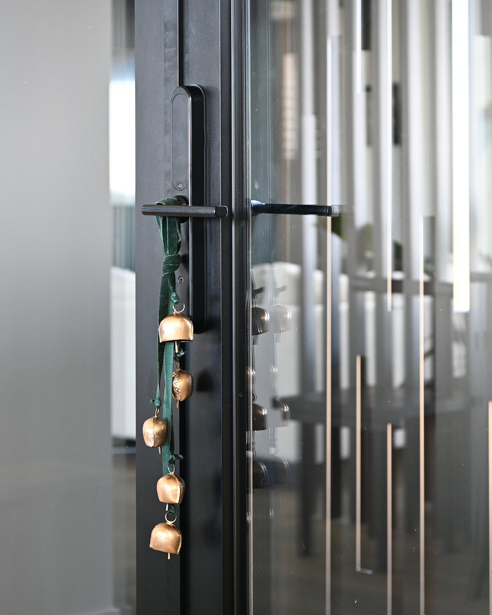 Hanging Bell Bunch - Burnt Gold W/Green Velvet 