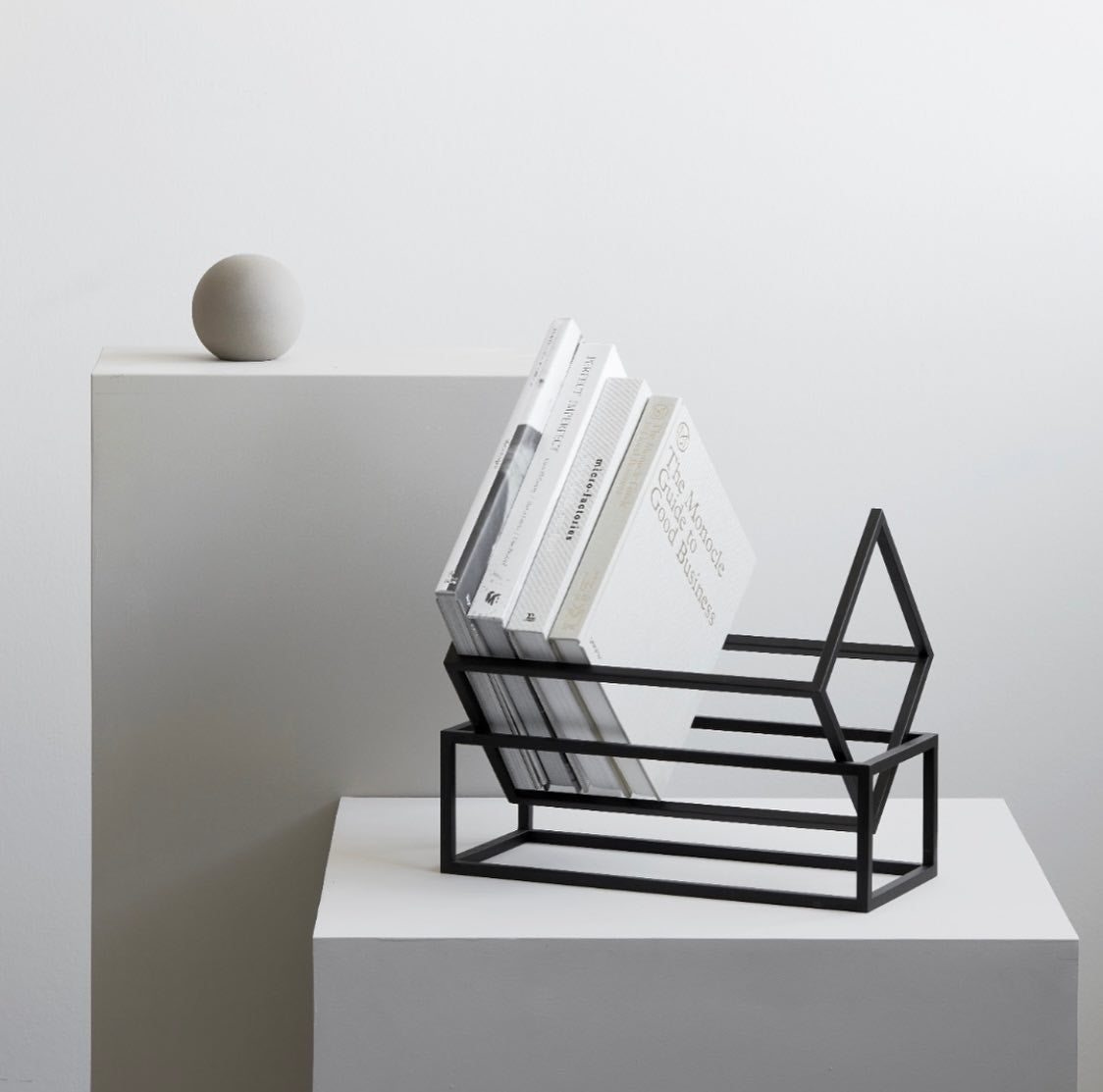 Sculptural yet functional – Kristina Dam’s BOOK KEEPER in its simplest form lets you keep your books in the most creative way. 
.
.
#book #books #bookkeeper #shelves #creativeways